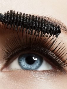 Read more about the article HOW SAFE IS YOUR MASCARA? 8 Unsafe Ingredients to Avoid in Mascara